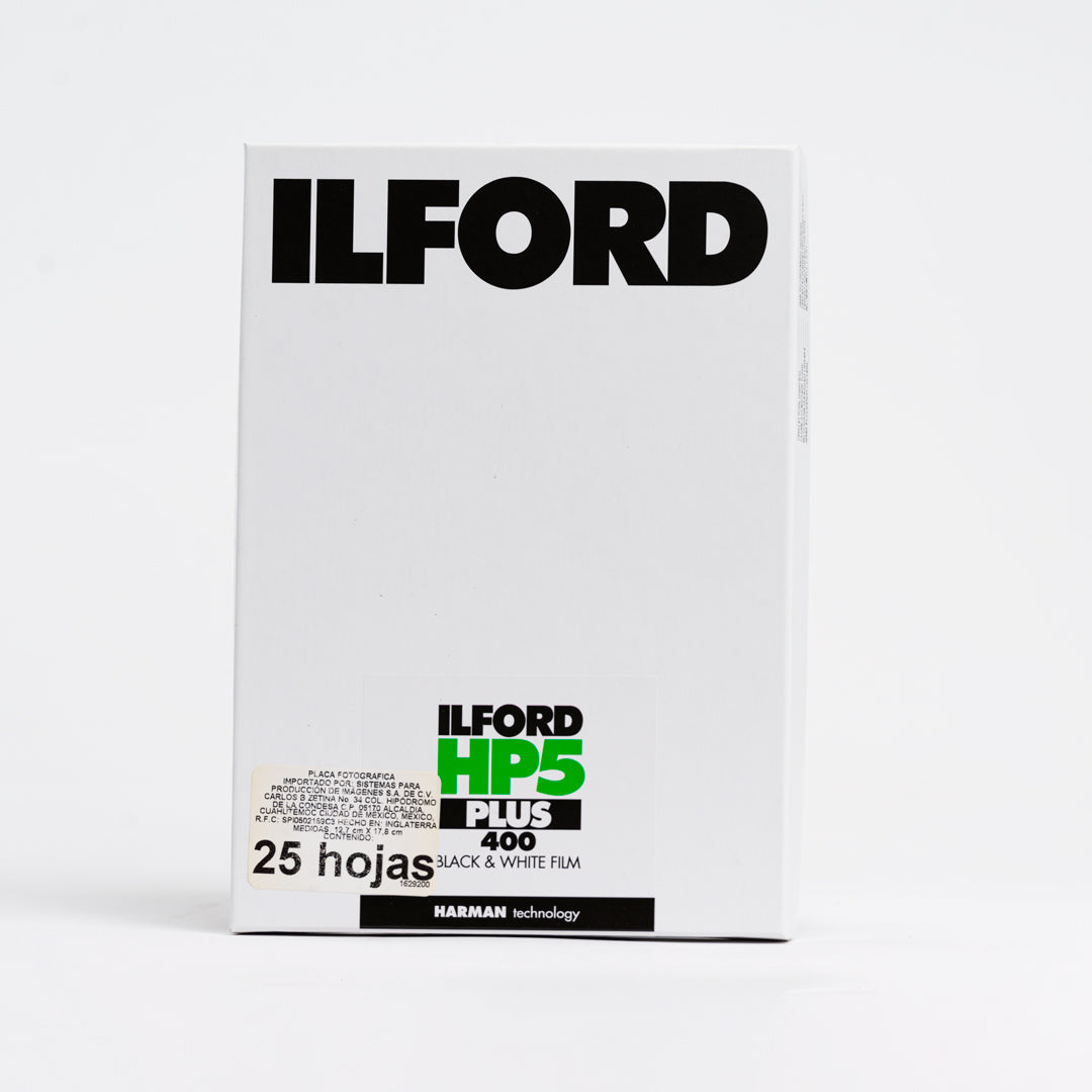 Mostrar Cámara analógica de 1.378 in negro + película Illford HP5+ B&W +  Baterías